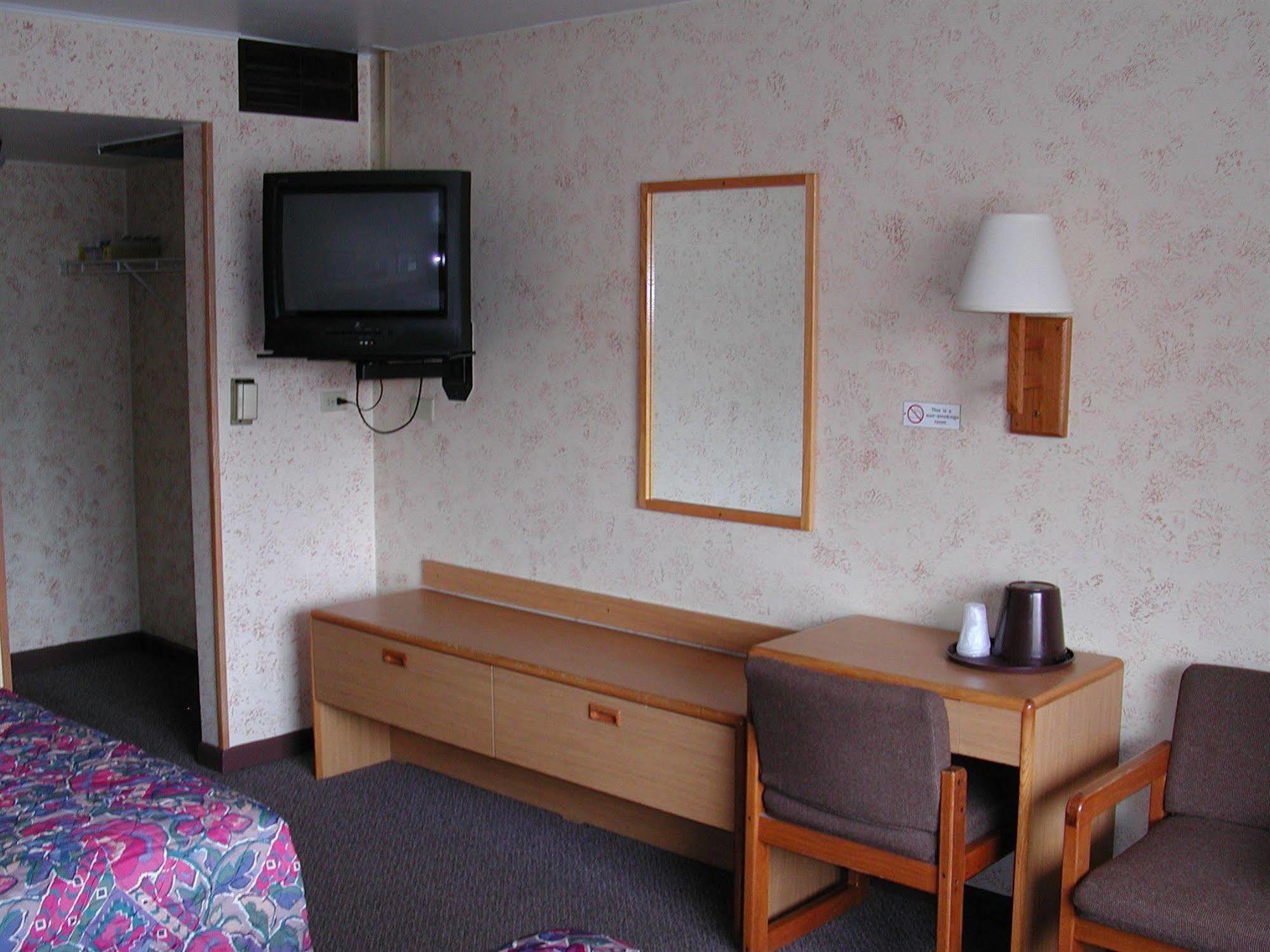 Heart O' Chicago Motel Экстерьер фото